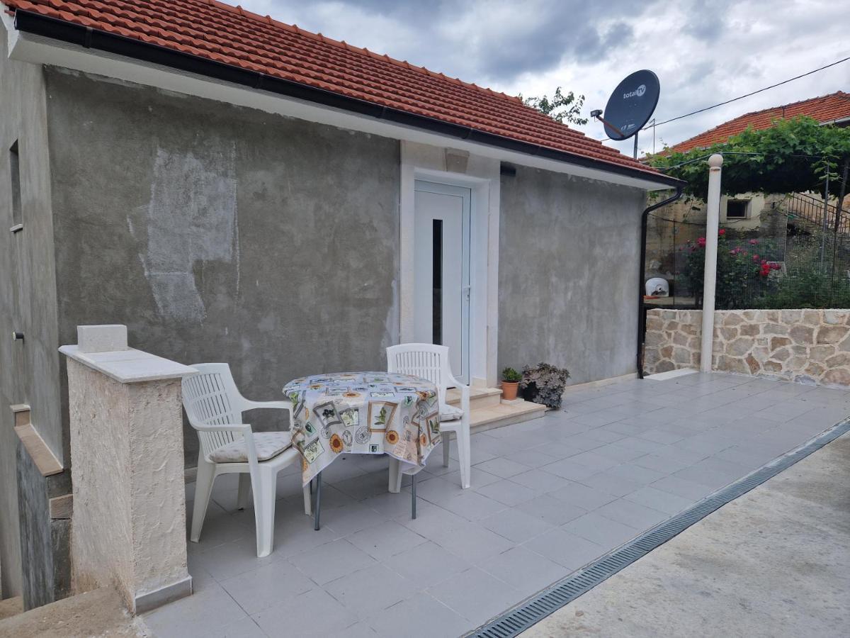 Kuca Za Odmor Dobrila Hotel Jelsa  Exterior photo